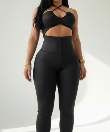 Enterizo Negro Bota Tubo en Suplex | Diseño Cut-out y Escote Cruzado